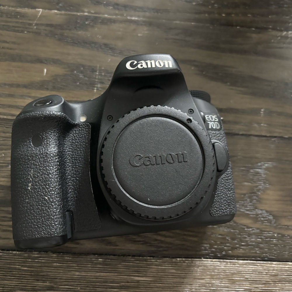Canon camera 70D